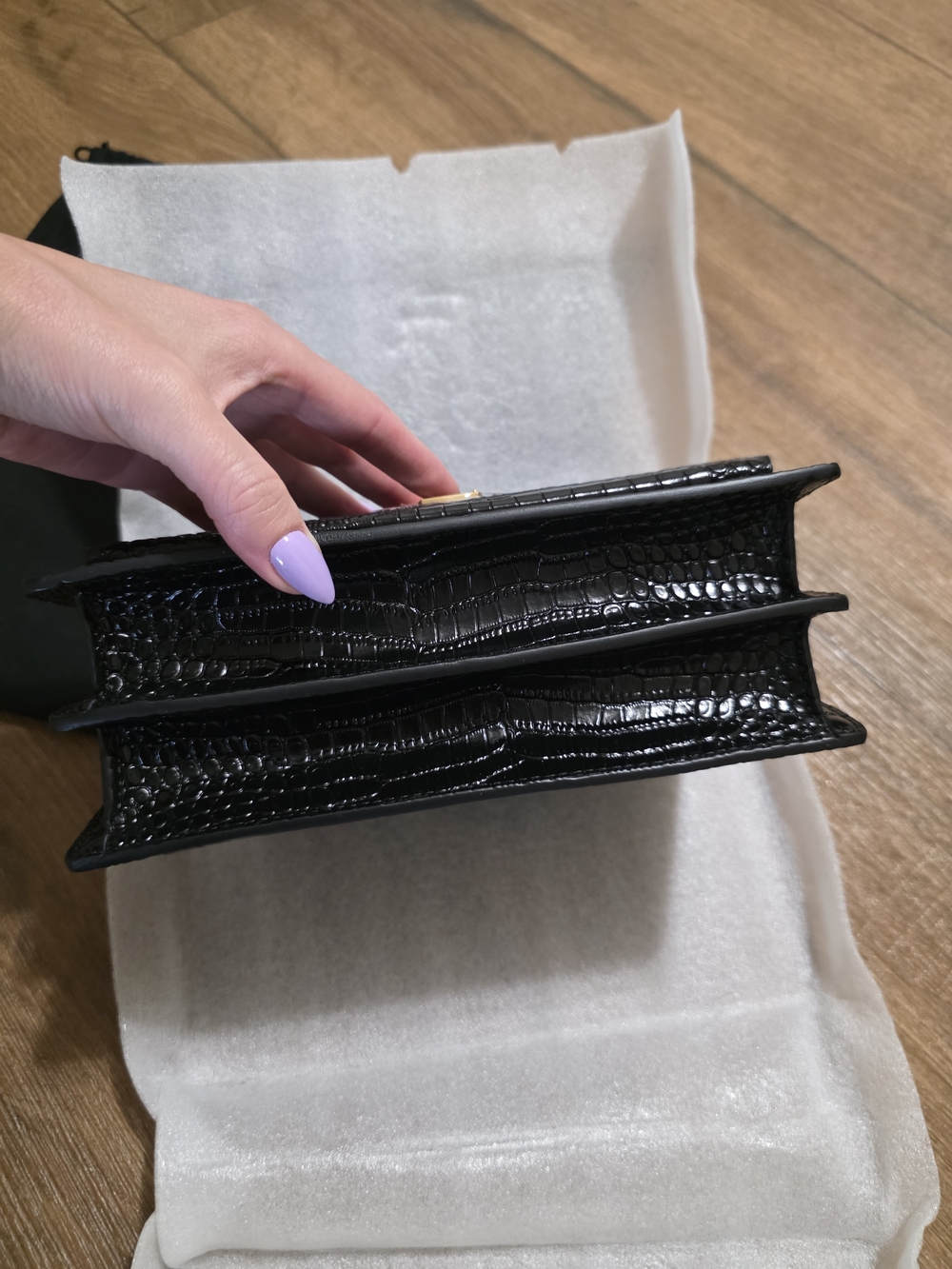 Saint Laurent Black Croc-Embossed Leather Shoulder Bag - Picture 9 of 11